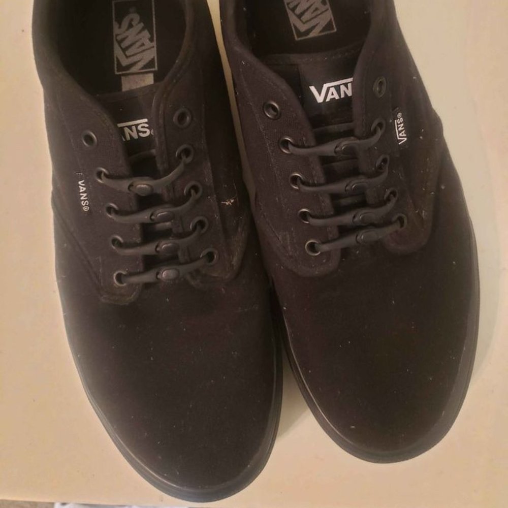 Mens Vans shoe black size 13 no laces